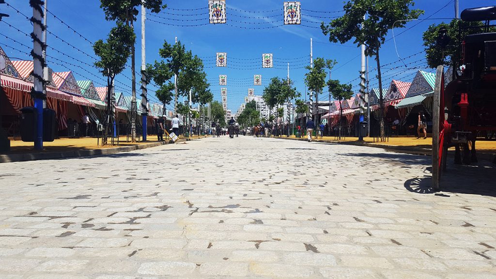 strada del quartiere della Feria di Siviglia