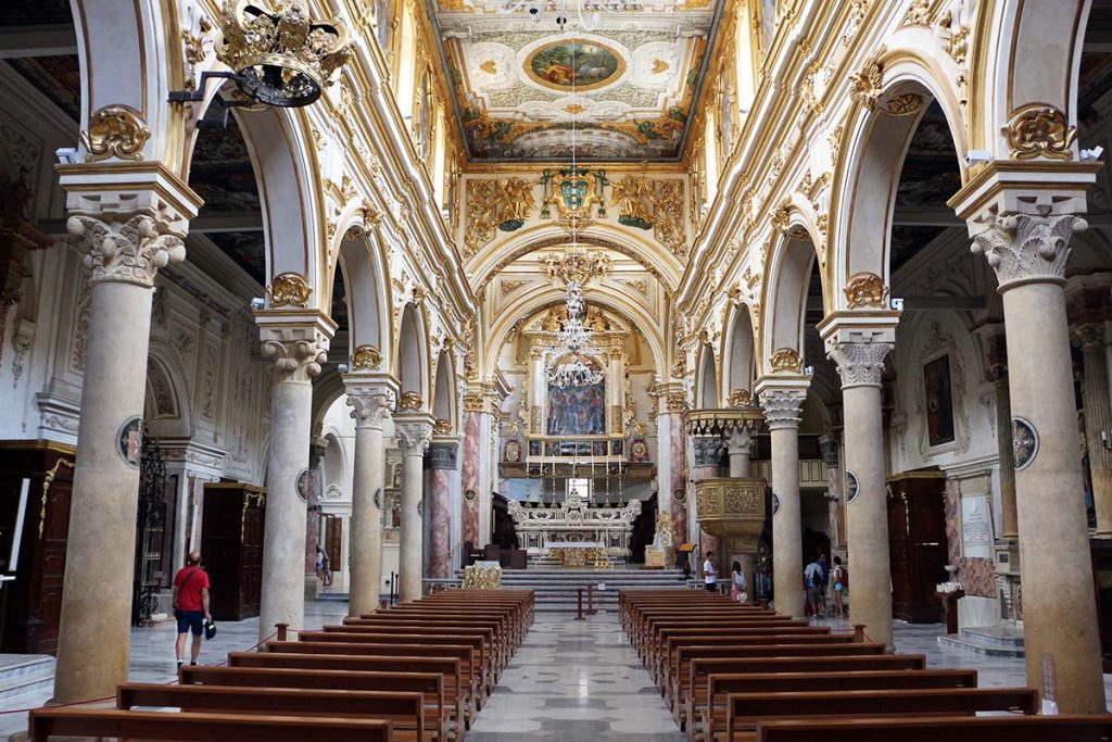 interno del Duomo di Matera
