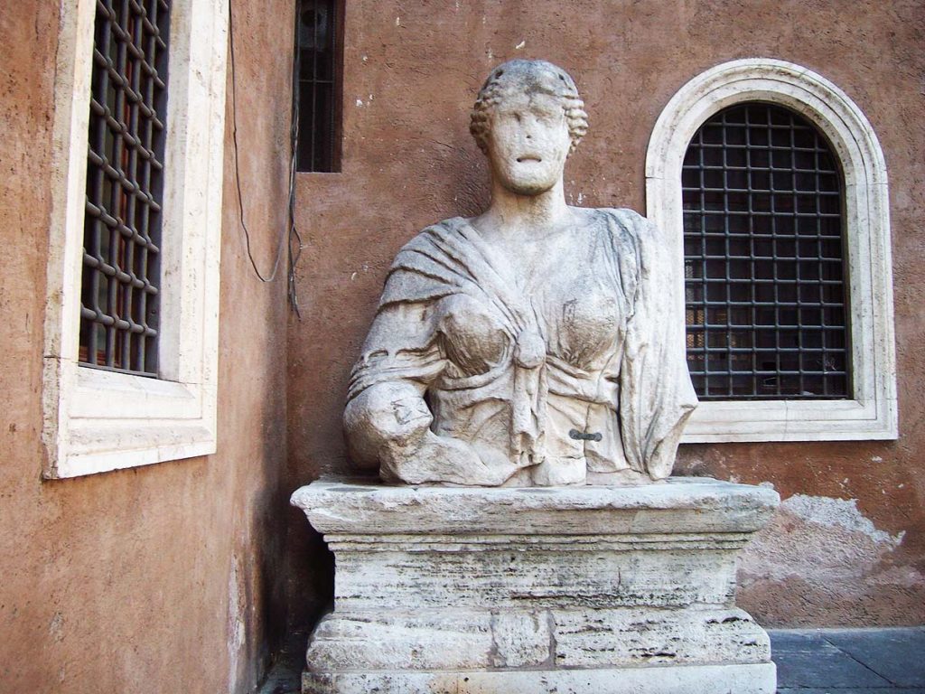 Madama Lucrezia e il tour delle statue parlanti di Roma
