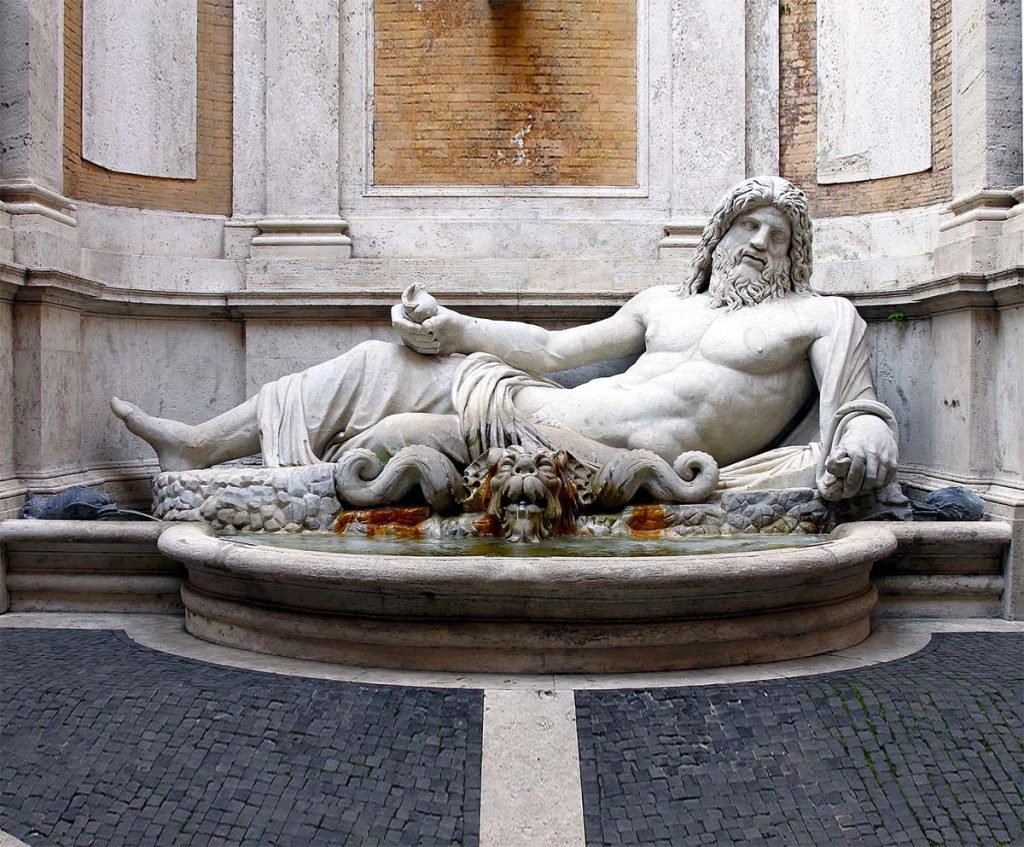 Statua di Marforio durante il tour delle statue parlanti di Roma